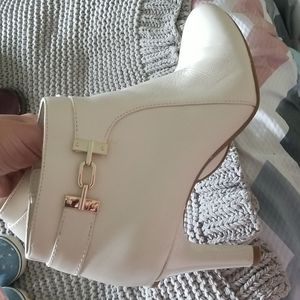 Bandolino Ivory Booties